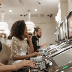 Игровые автоматы 2025 года - яркие и простые слоты для всех игроков